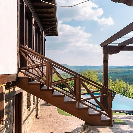 Ваканционна къща Agritourism деребеевата къща