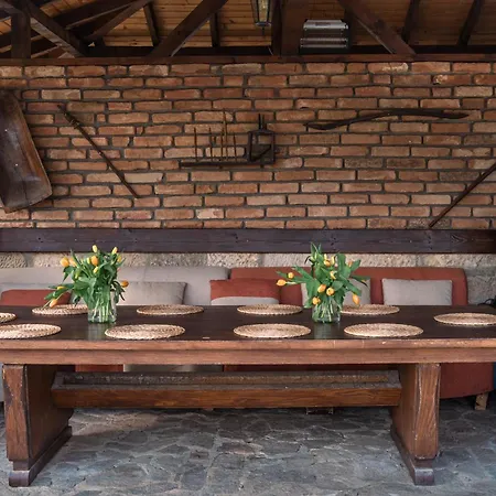 Holiday home деребеевата къща *
